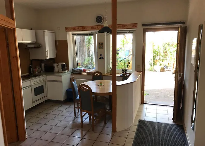 Zum Wilden Wein Услар